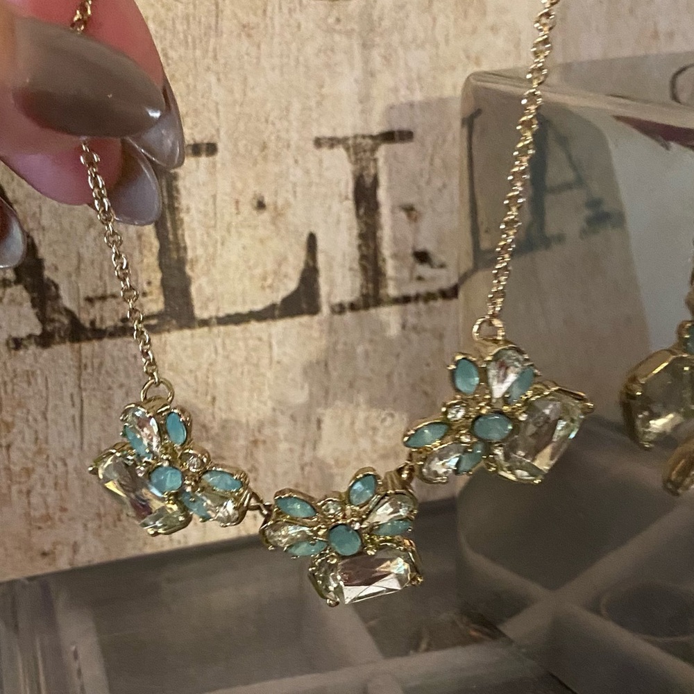 Banana Republic gold and aqua necklace. - Picture 9 of 11